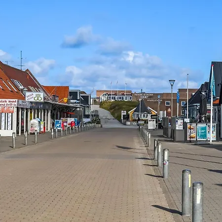Beliggende Pa 1 Sal Til 2 Sj3217 * Henne Strand